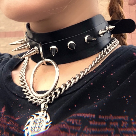 DAMNATION Spike Vegan Leather Choker - Picture 6 of 6